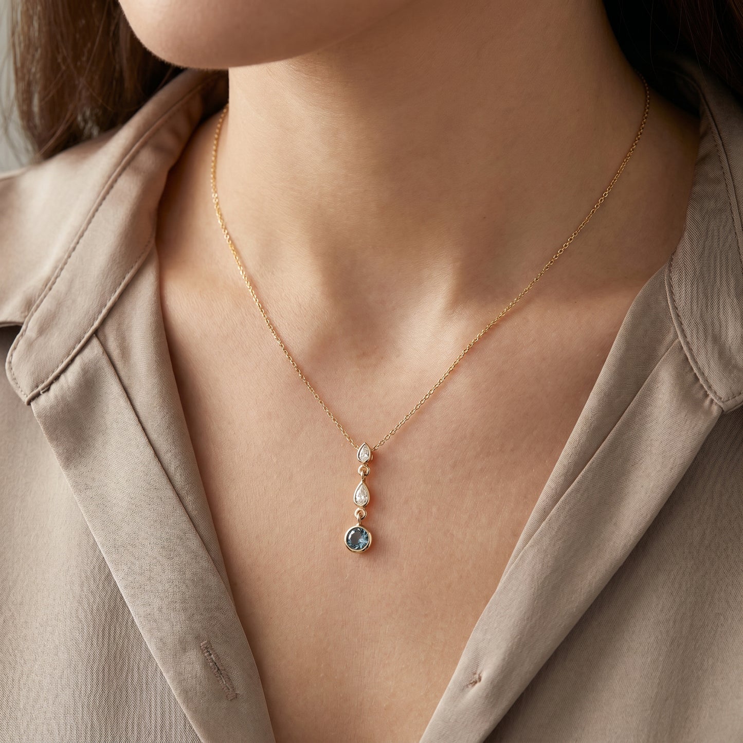 Cascade 18kt Yellow Gold Daily Wear Pendant Chain for Women
