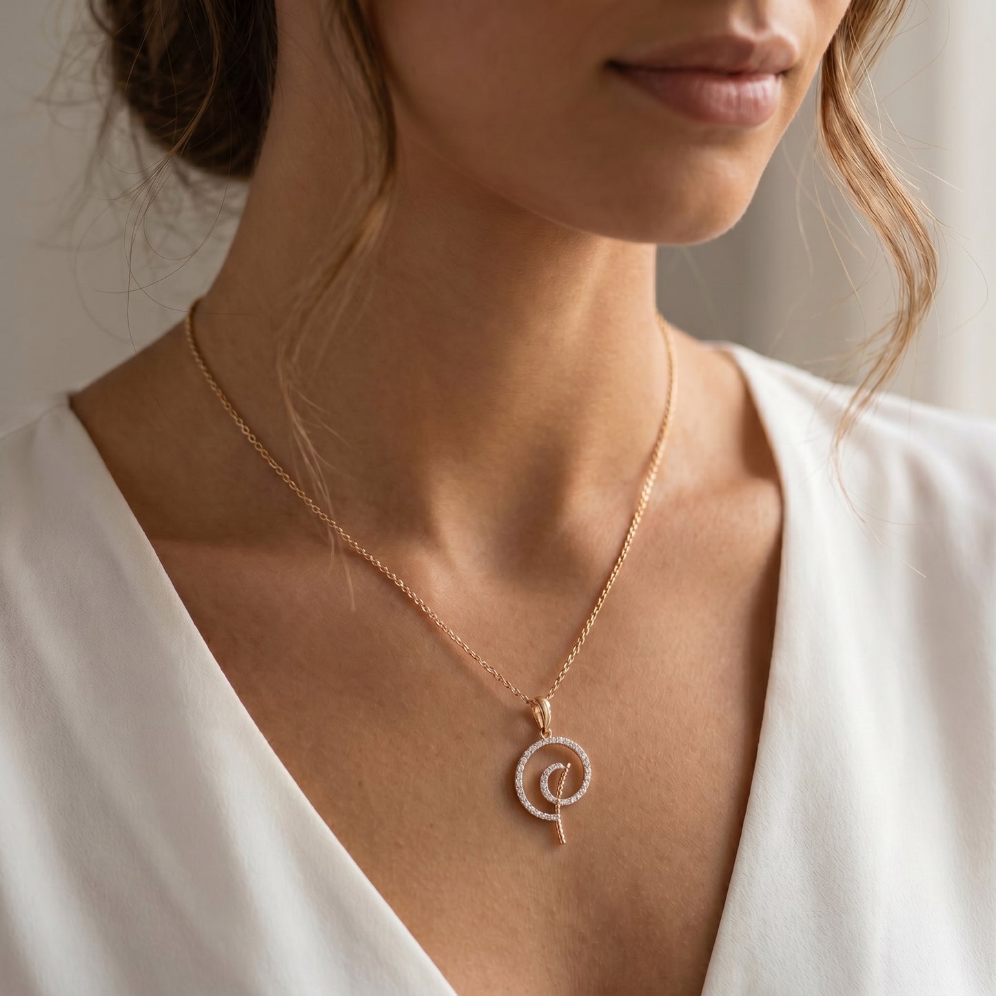 18KT Rose Gold Diamond Circle Swirl Pendant Women