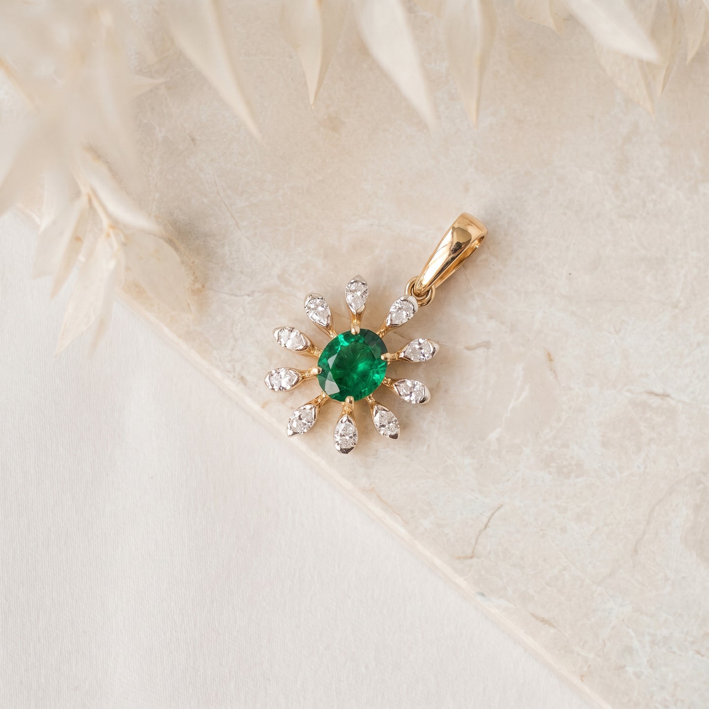 18KT Yellow Gold Green Stone Diamond Pendant