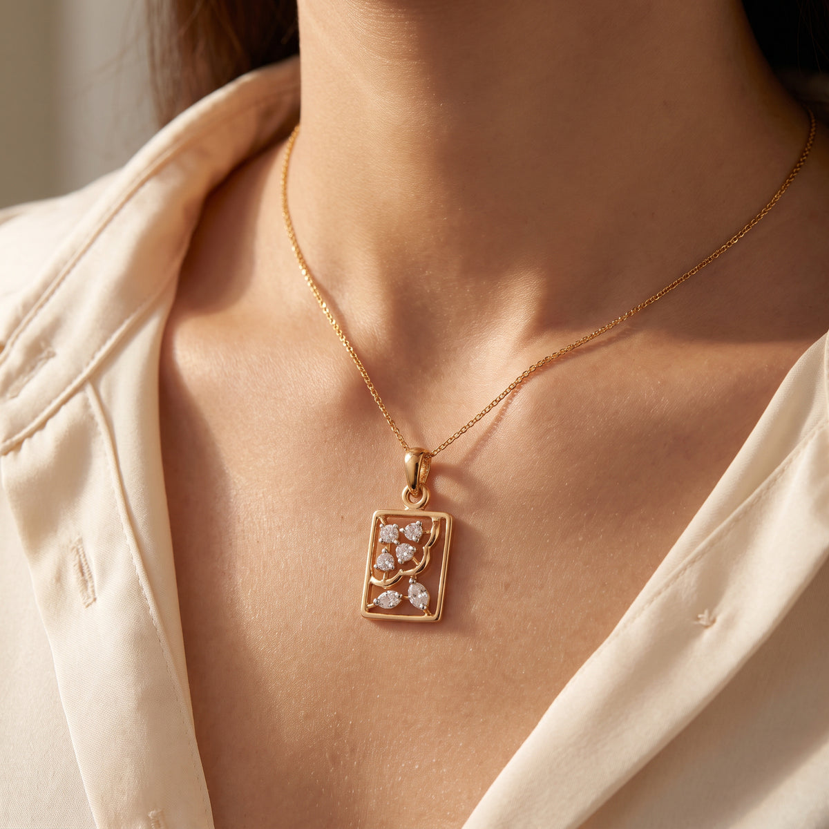 18Kt Gold Diamond Rectangle Frame Pendant