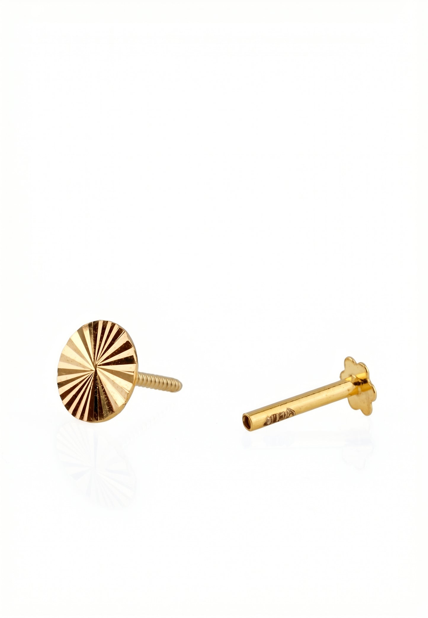 18Kt Gold Round Cut Single Stud Earring for Men