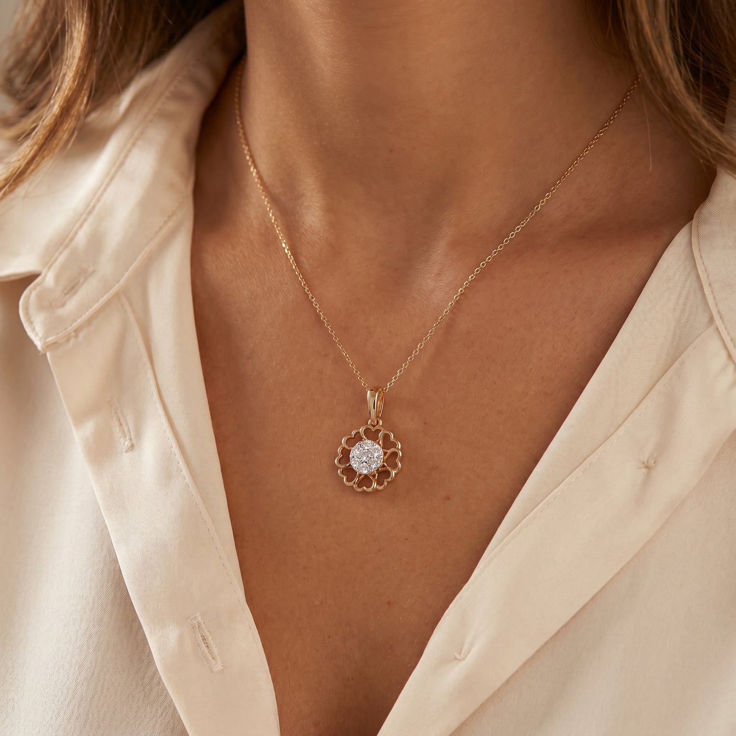 Heart petal 18kt Gold Daily Wear Diamond Pendant for Women