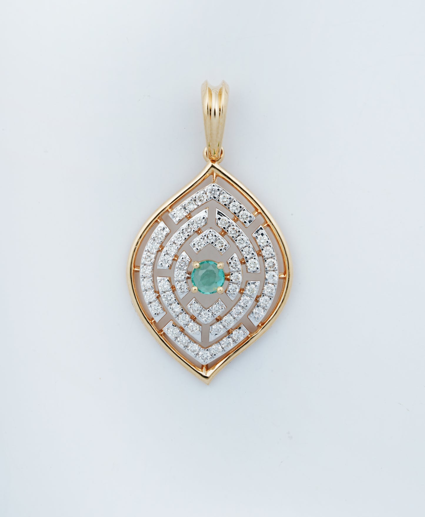 Labyrinth 18kt Yellow Gold Party Wear Diamond Pendant for Women