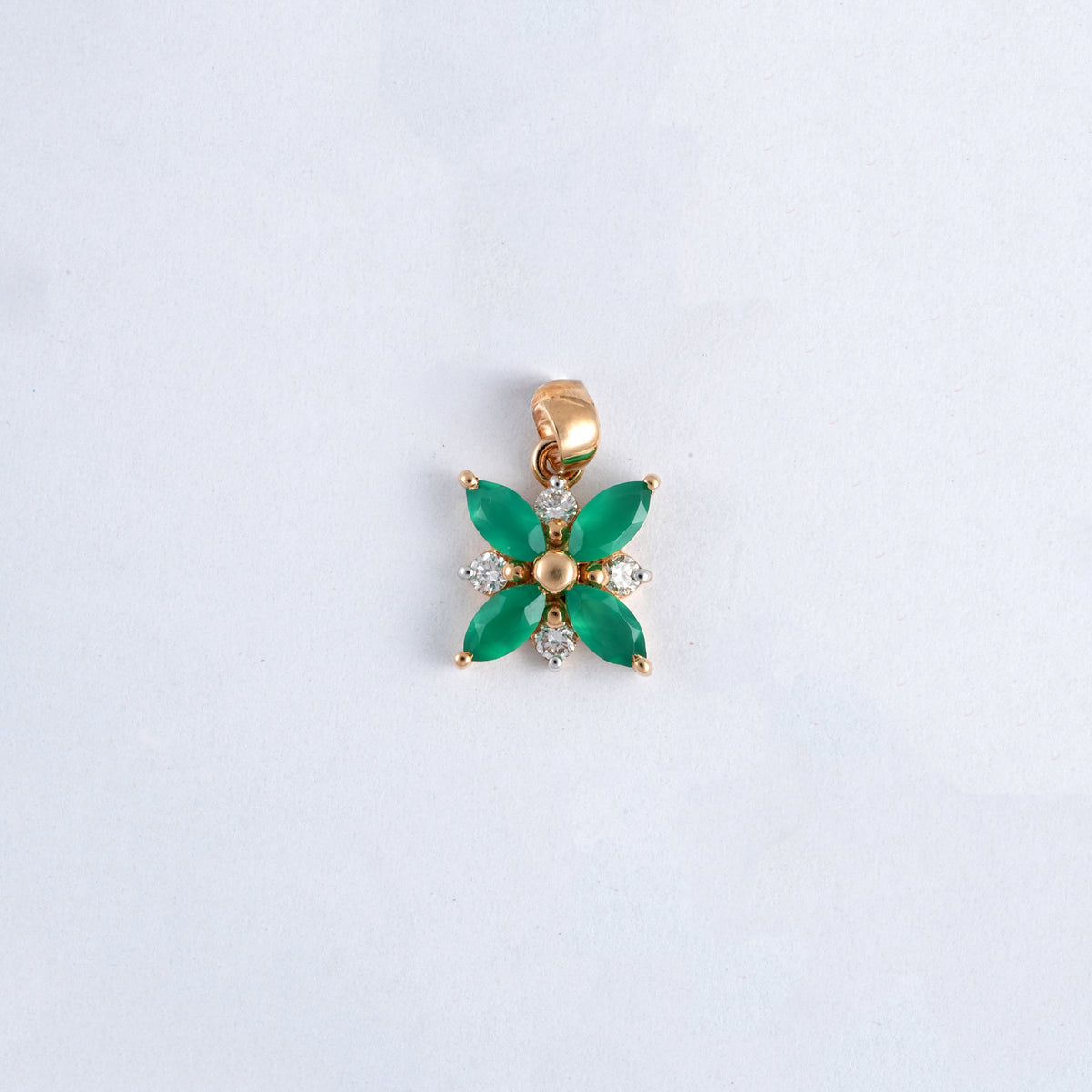 18kt Yellow Gold Daily Wear Diamond Pendant