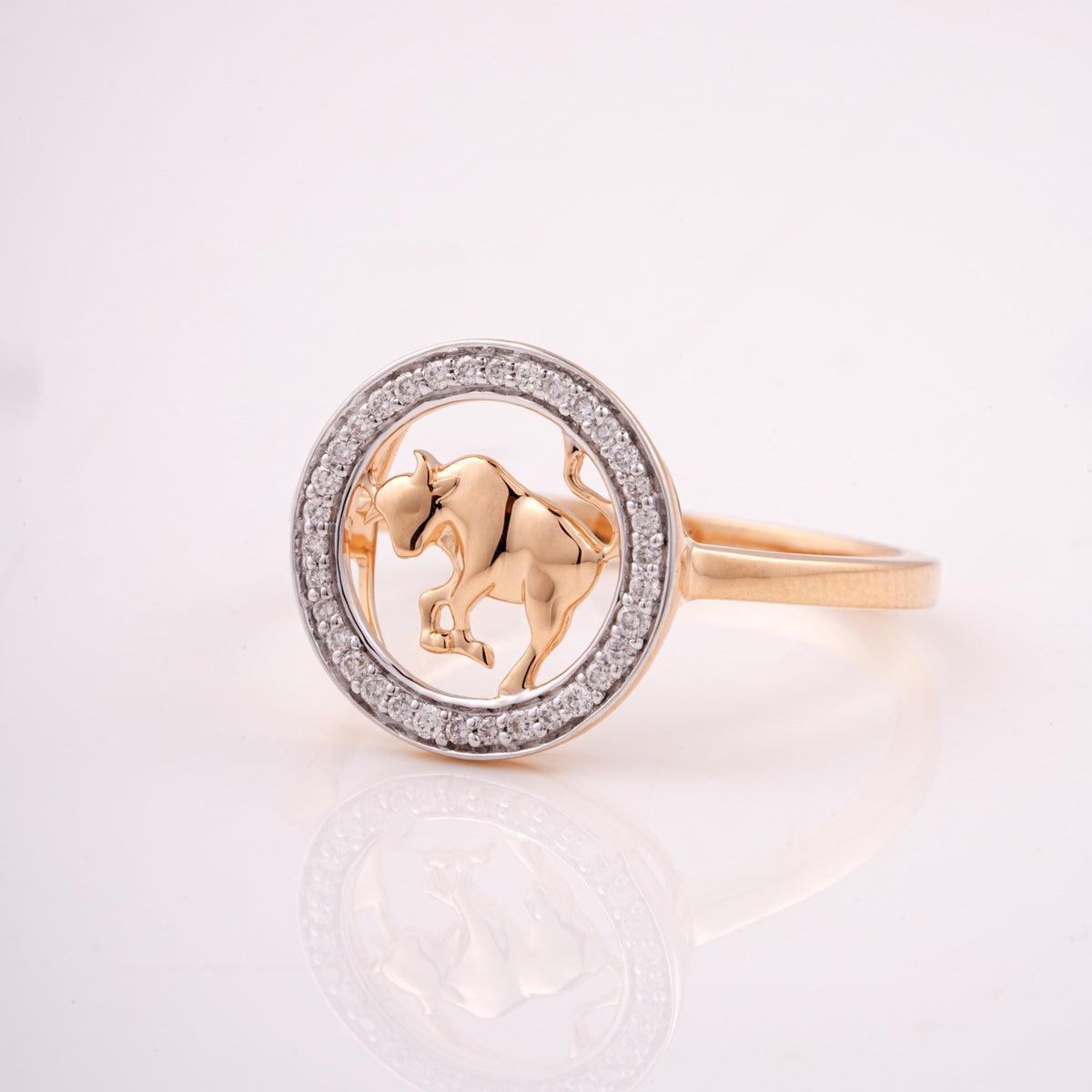 Taurus Zodiac 18KT Diamond Ring