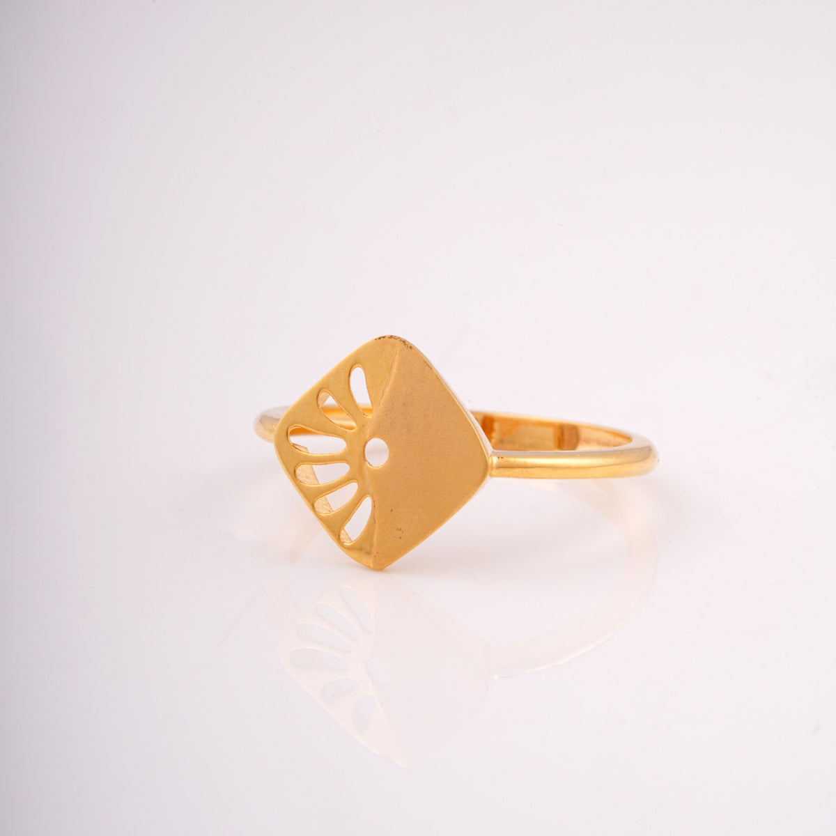 Yellow Gold Cutout Diamond Shape Ring