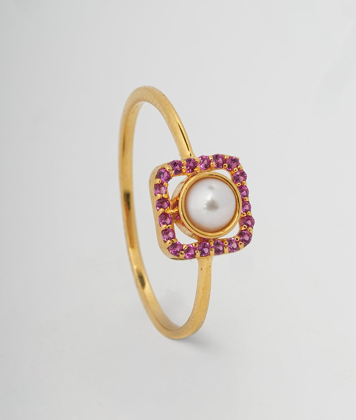 Pearl Square 18kt Diamond Ring for Women