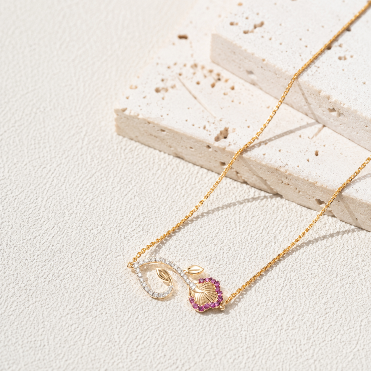 18KT Gold Diamond Color Stone Pendant Chain for Women