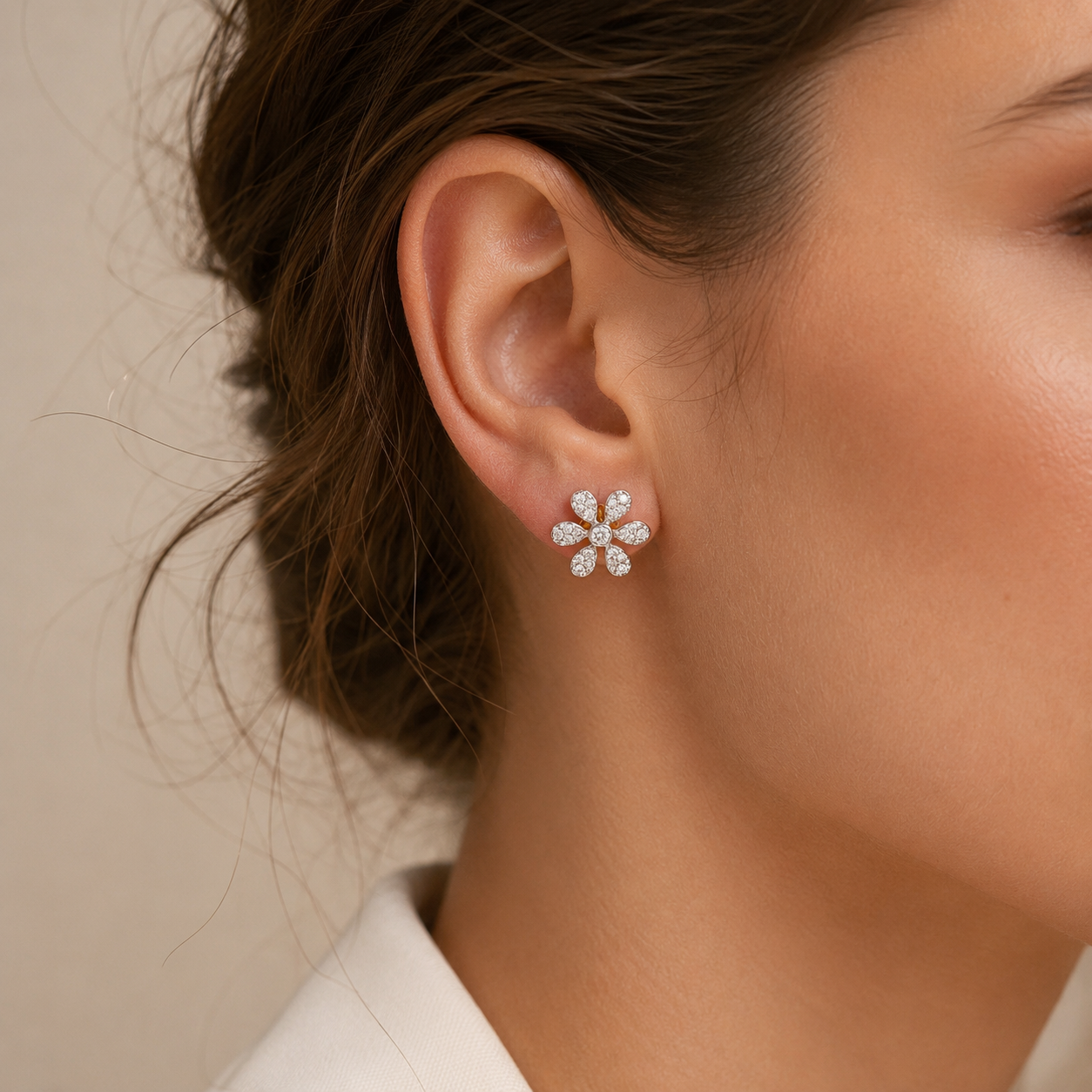 18KT Yellow Gold Diamond Flower Stud Earrings For Women