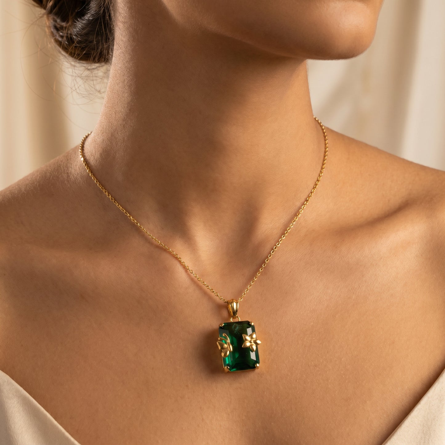 Emerald 18kt Yellow Gold Festive Gemstone Pendant for Women