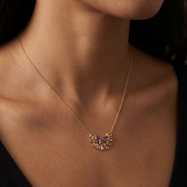 Prism 18kt Gold Party Wear Gemstone Pendant Chain for Women
