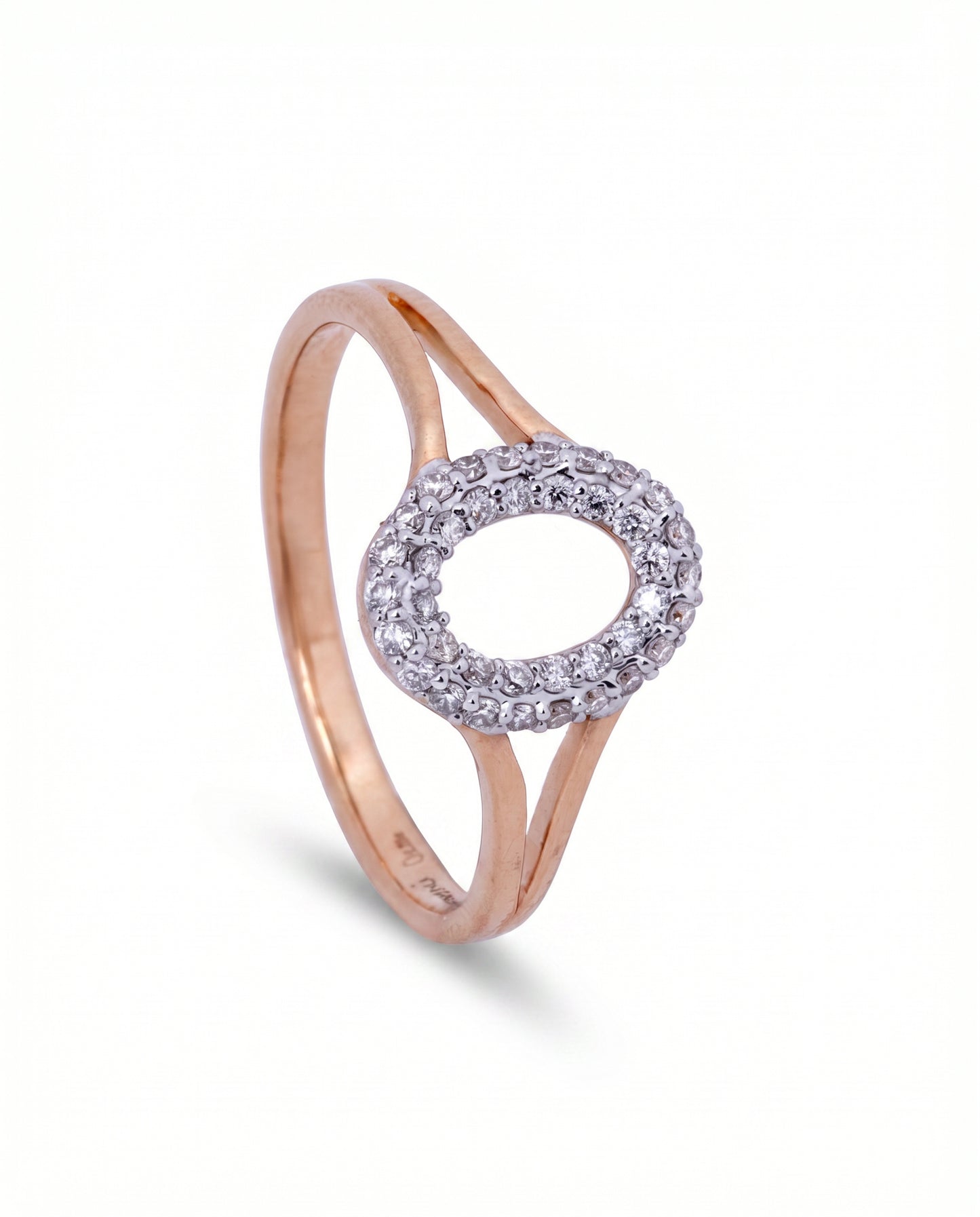Mandal Diamond Oval 18kt Rose Gold Ring for Women
