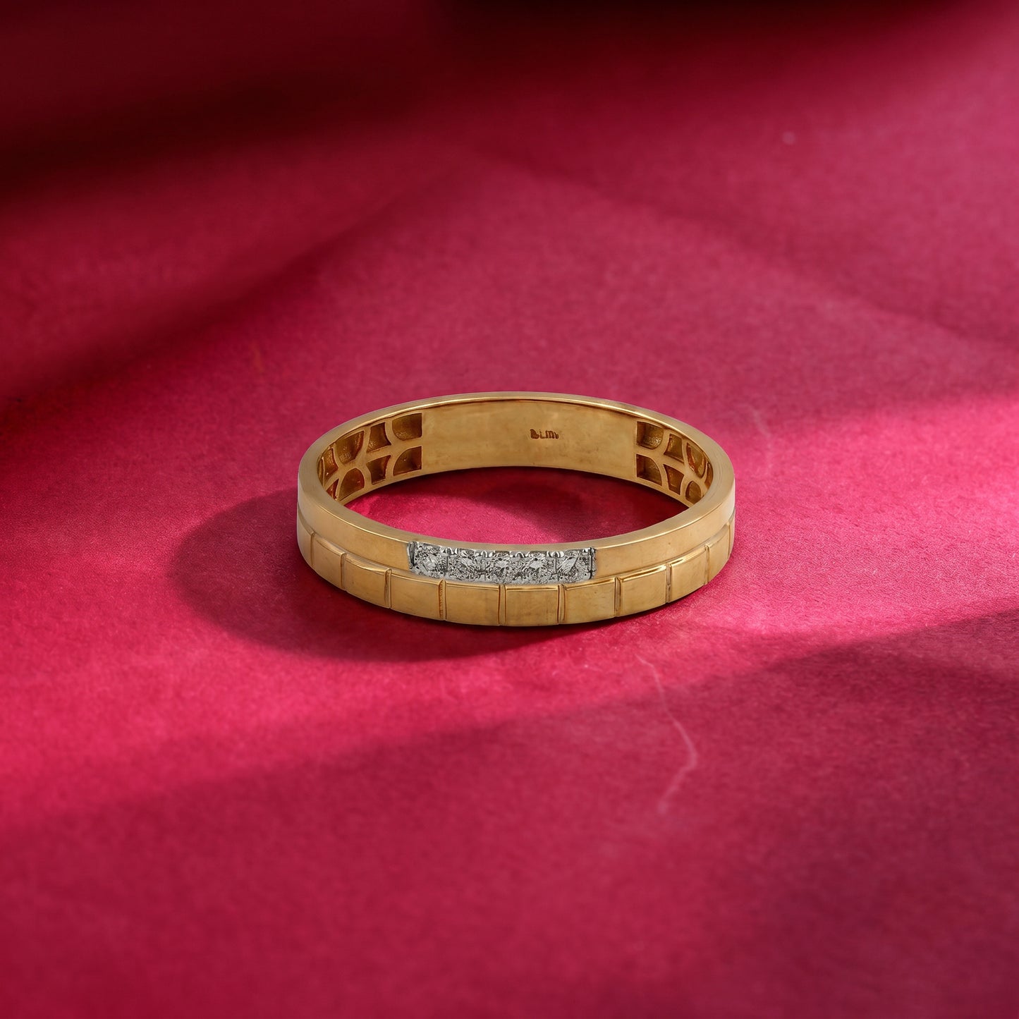 18kt Brick-Panel Diamond Band Ring for Men