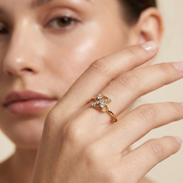 18kt Gold Open Geometric Diamond Ring for Women