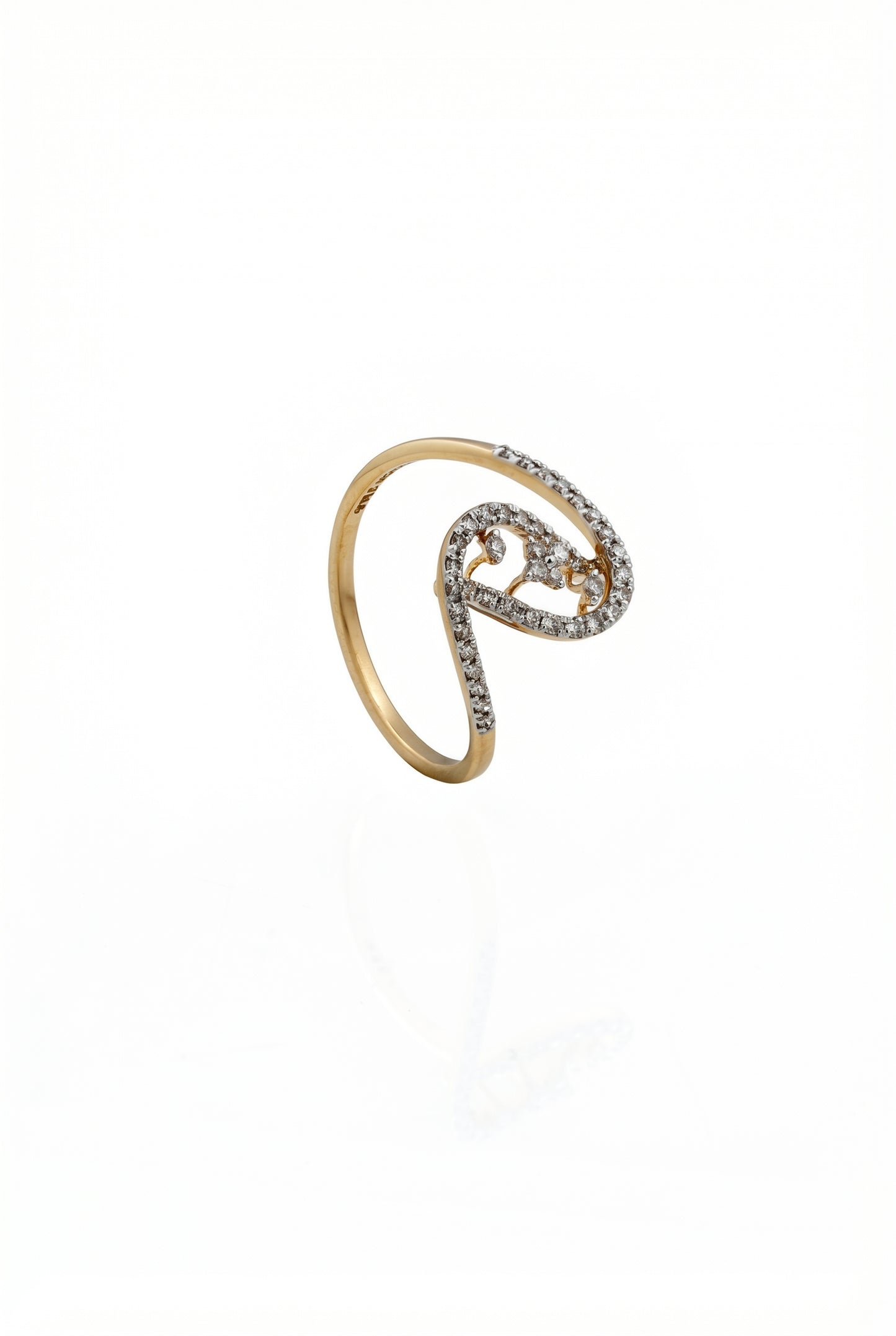 18kt Gold Swirl Orbit Diamond Party Wear Ring for Women