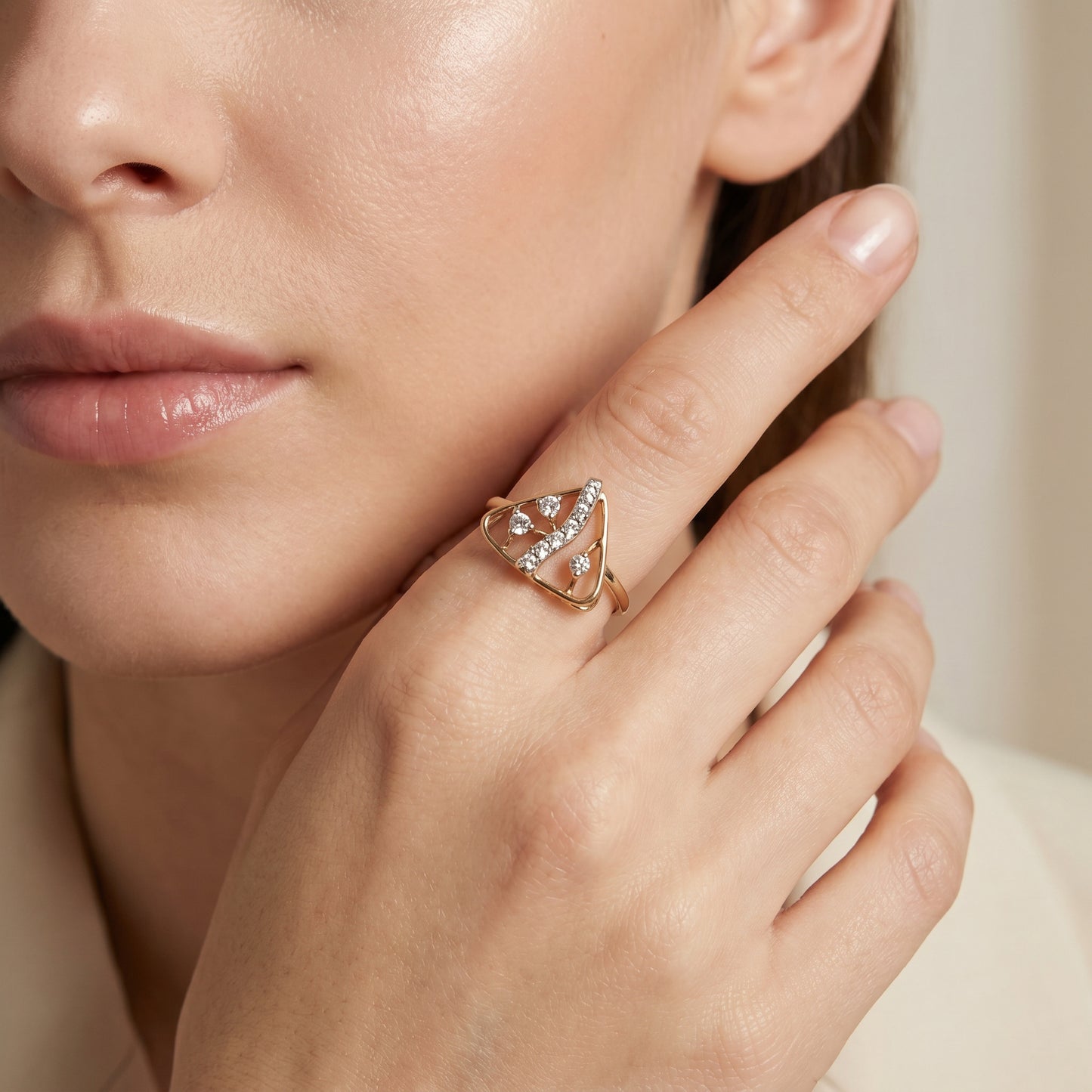 18kt Gold Diamond Ring for Women