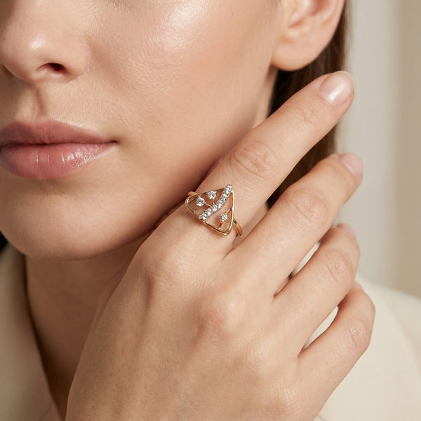 18kt Gold Diamond Ring for Women