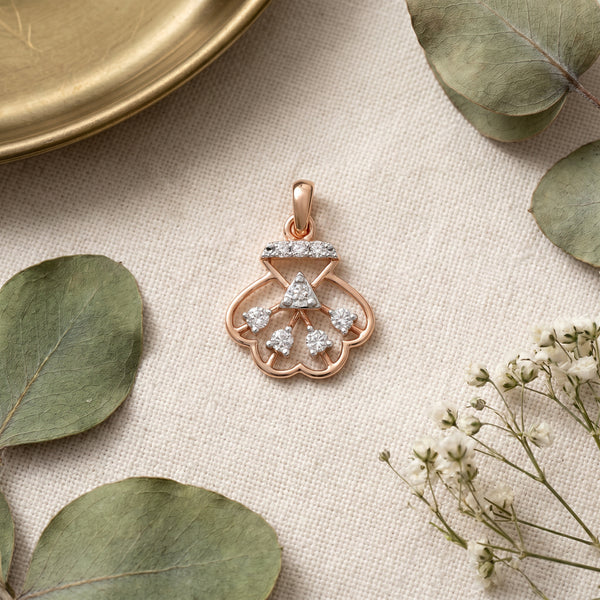 18kt Rose Gold Scallop Shell Diamond Pendant for Women
