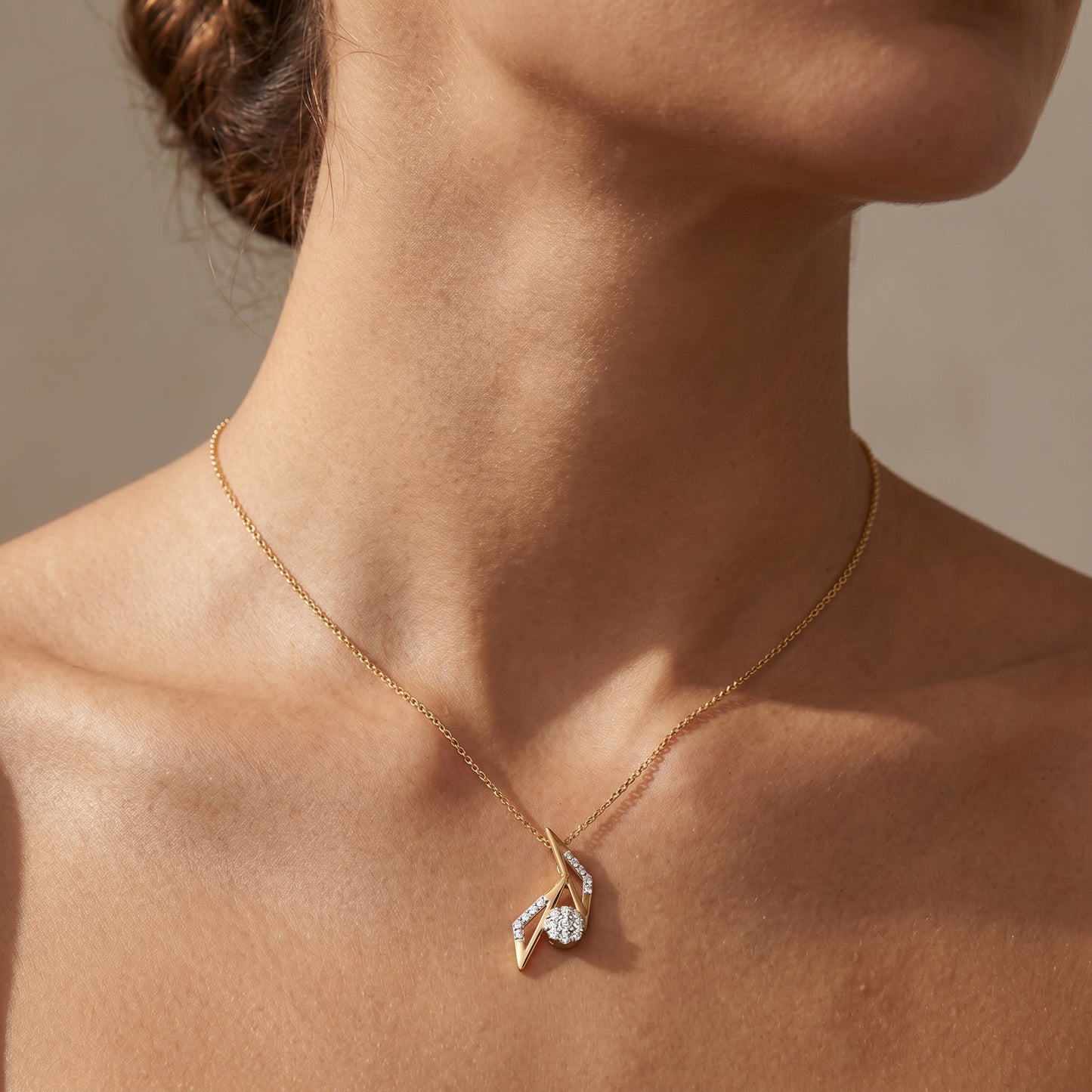 18kt Gold Abstract Daily Wear Diamond Pendant for Women