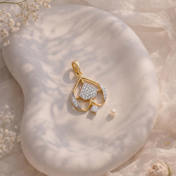 18kt Gold Open Petal Diamond Pendant for Women
