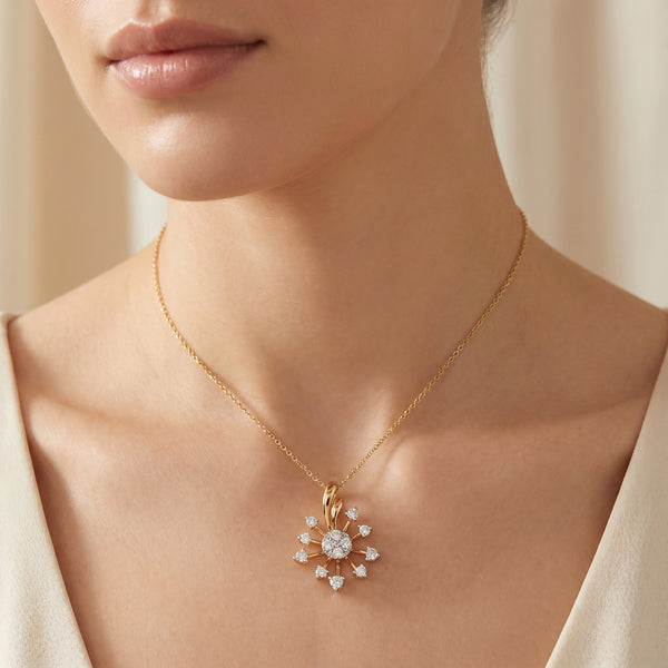 18kt Gold Starburst Diamond Pendant for Women