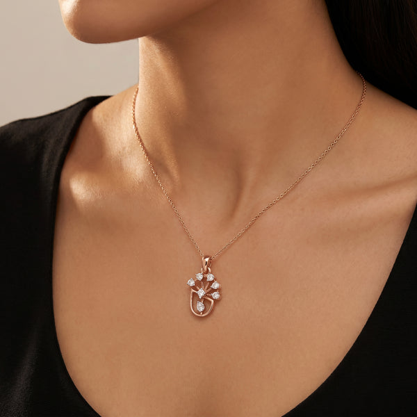 18kt Rose Gold Blooming Flower Diamond Pendant for Women