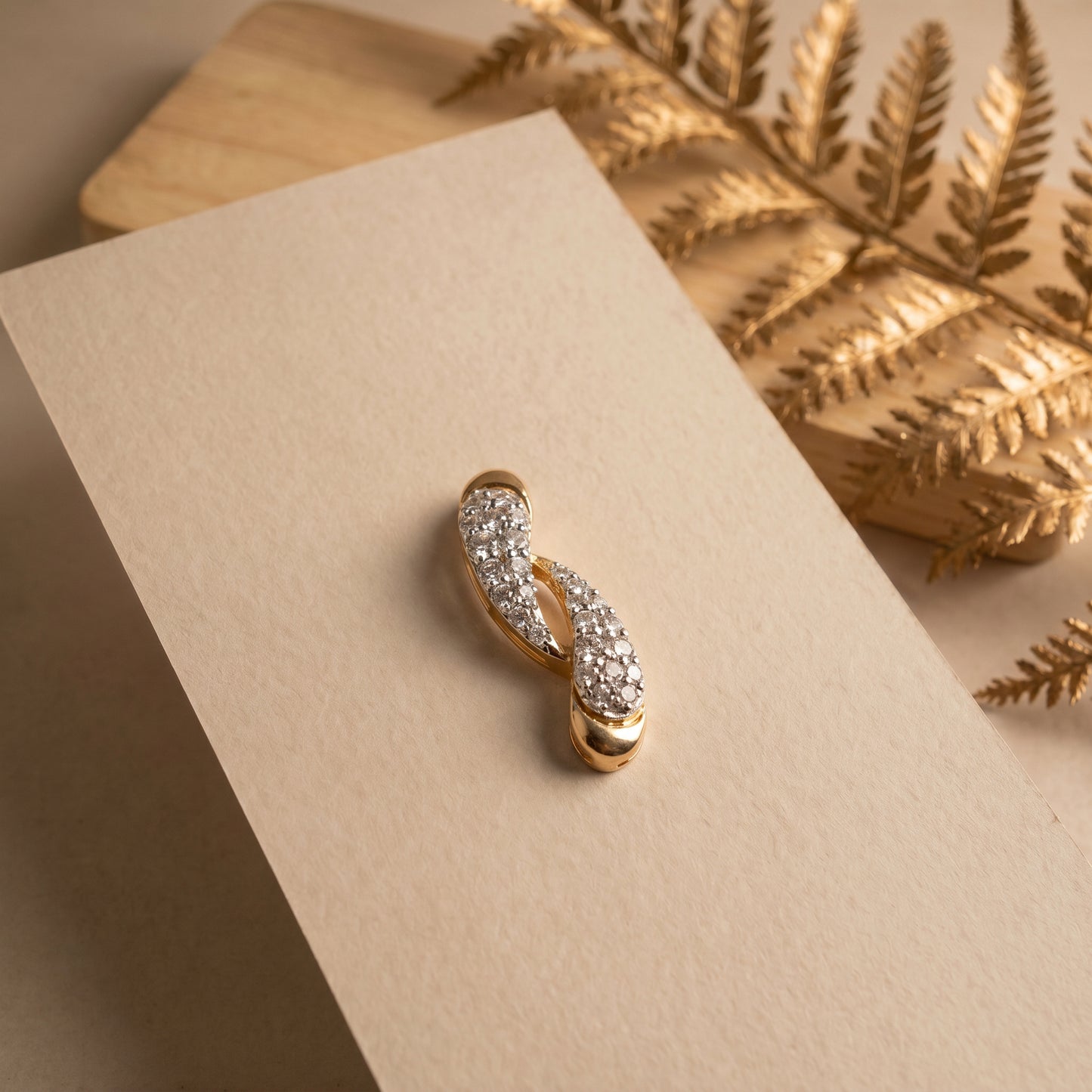 18KT Gold Twisted Diamond Infinity Pendant for Women