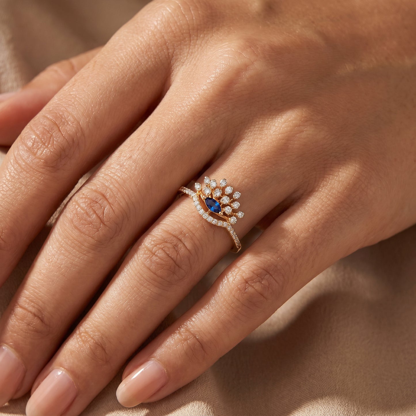 18Kt Blue Crown Diamond Ring For Women