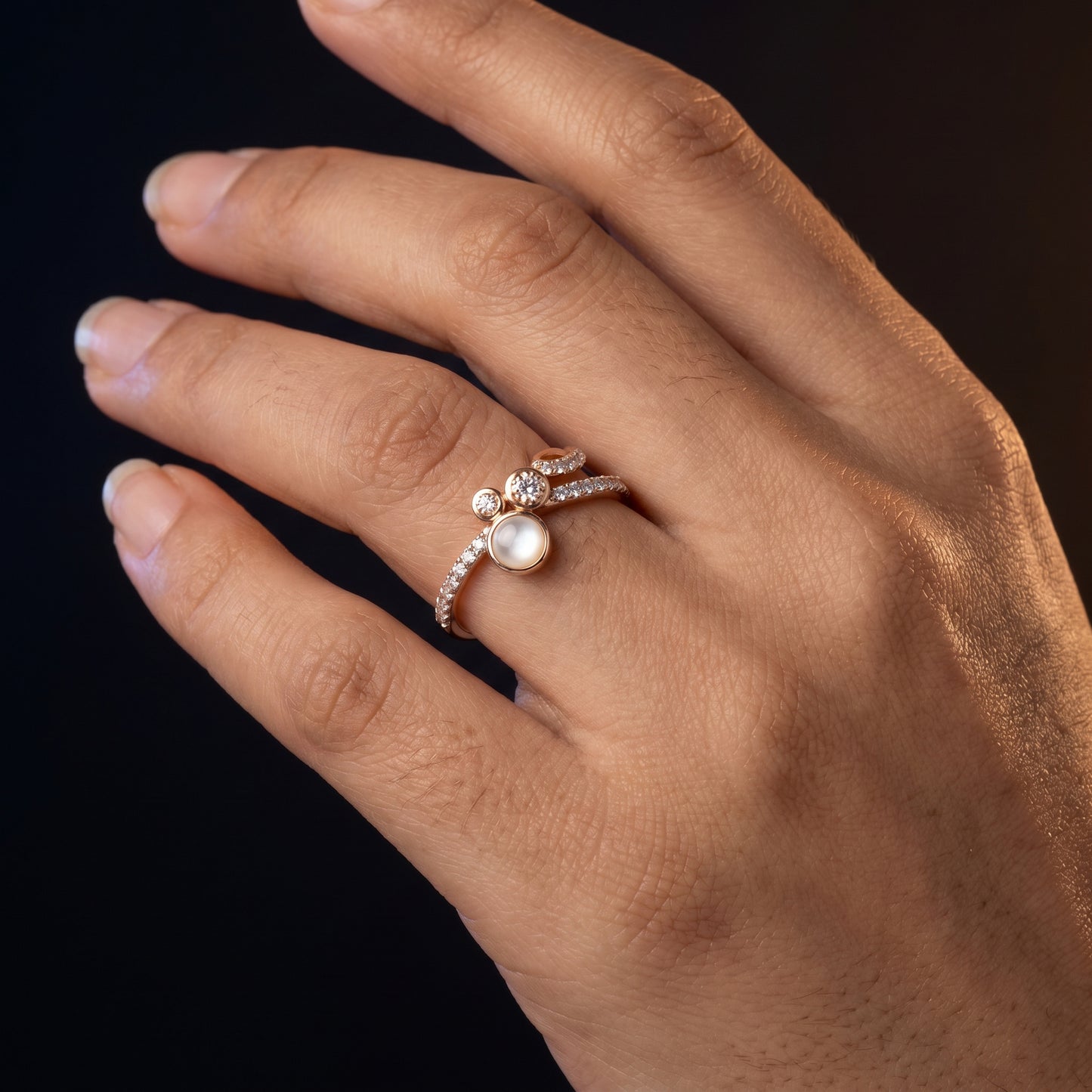 18KT Gold White Colour Stone Diamond Ring Women