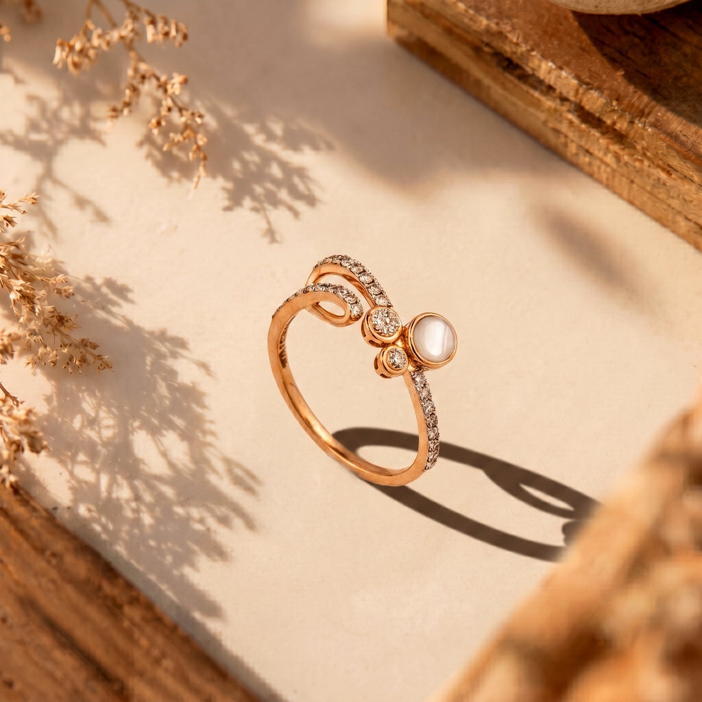 18KT Gold White Colour Stone Diamond Ring Women