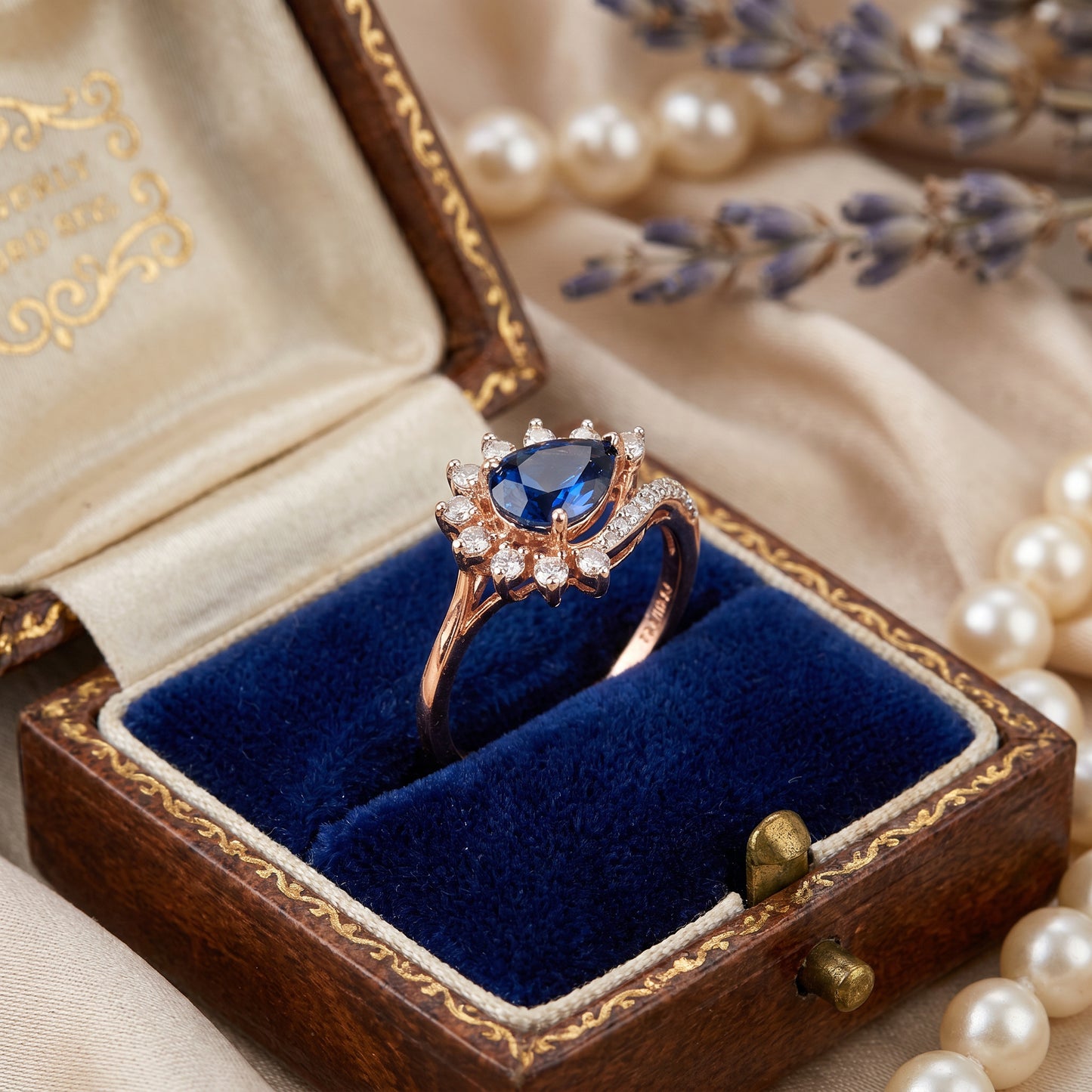 18Kt Rose Gold Blue Sapphire Diamond Ring for Women