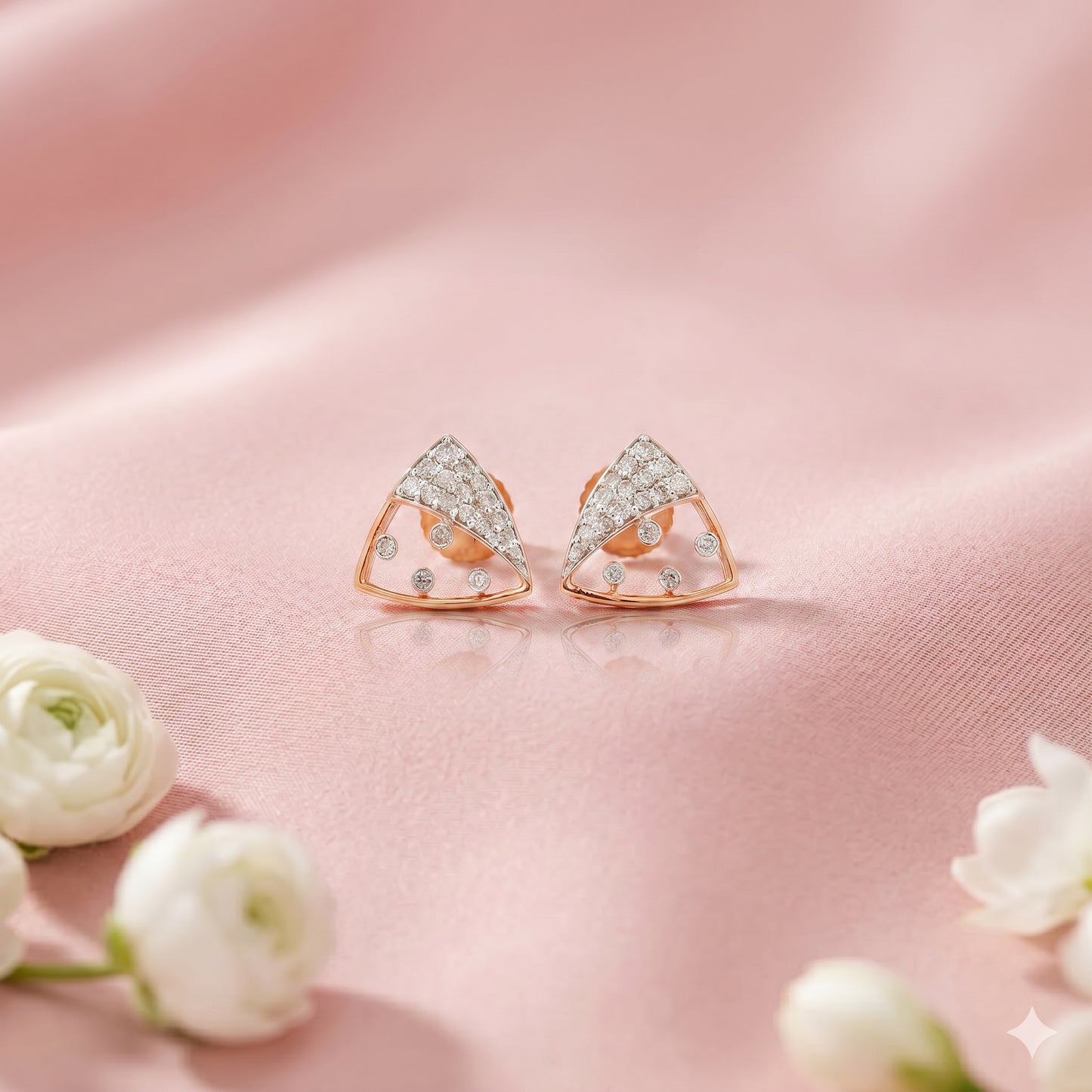 18Kt Green Triangle Diamond Stud Earrings For Women