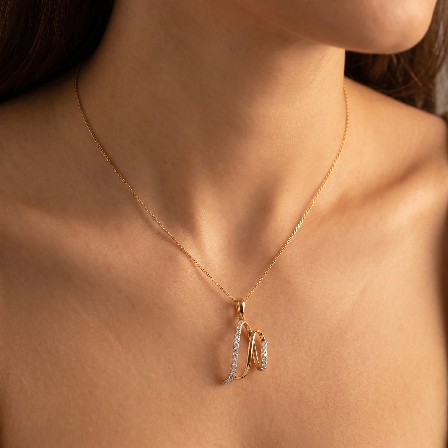 18Kt Yellow Gold Diamond Wave Swirl Pendant for Women