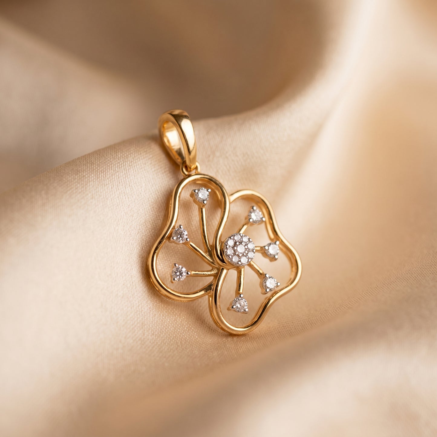 18Kt Open Blossom Diamond Pendant for Women