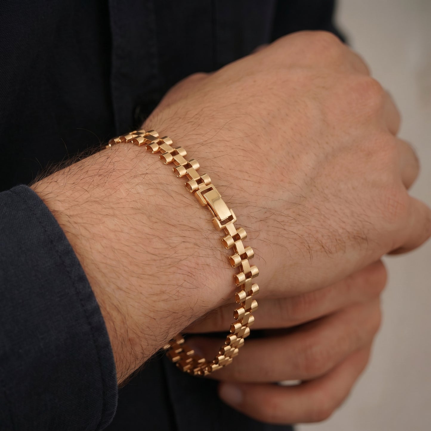 18Kt Yellow Gold Panther Link Bracelet for Men