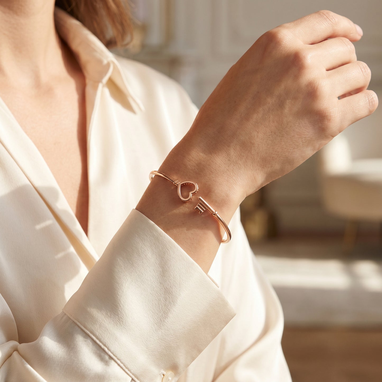 18Kt Rose Gold Heart & Key Cuff Bracelet for Women