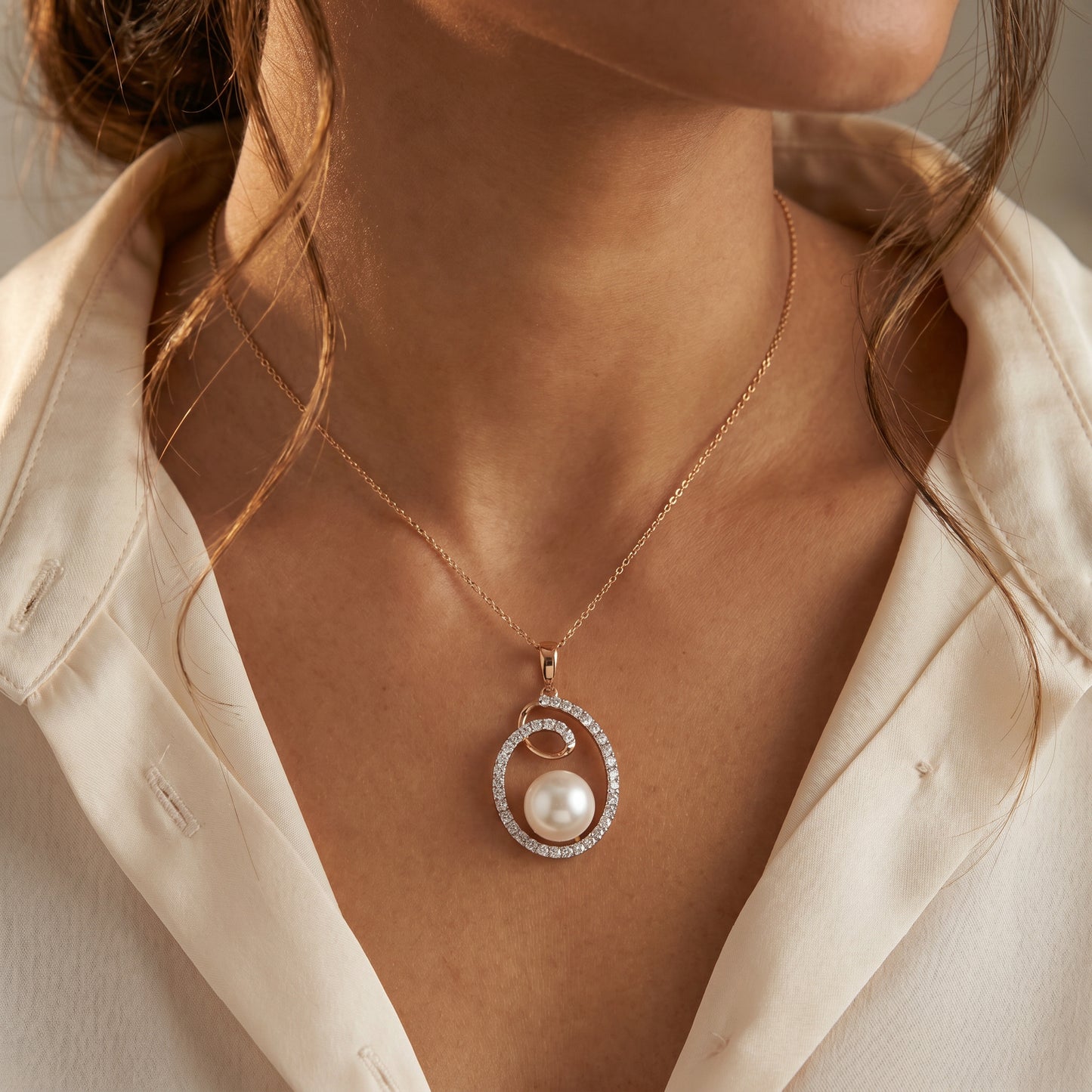 18KT Gold Diamond Pearl Pendant for Women