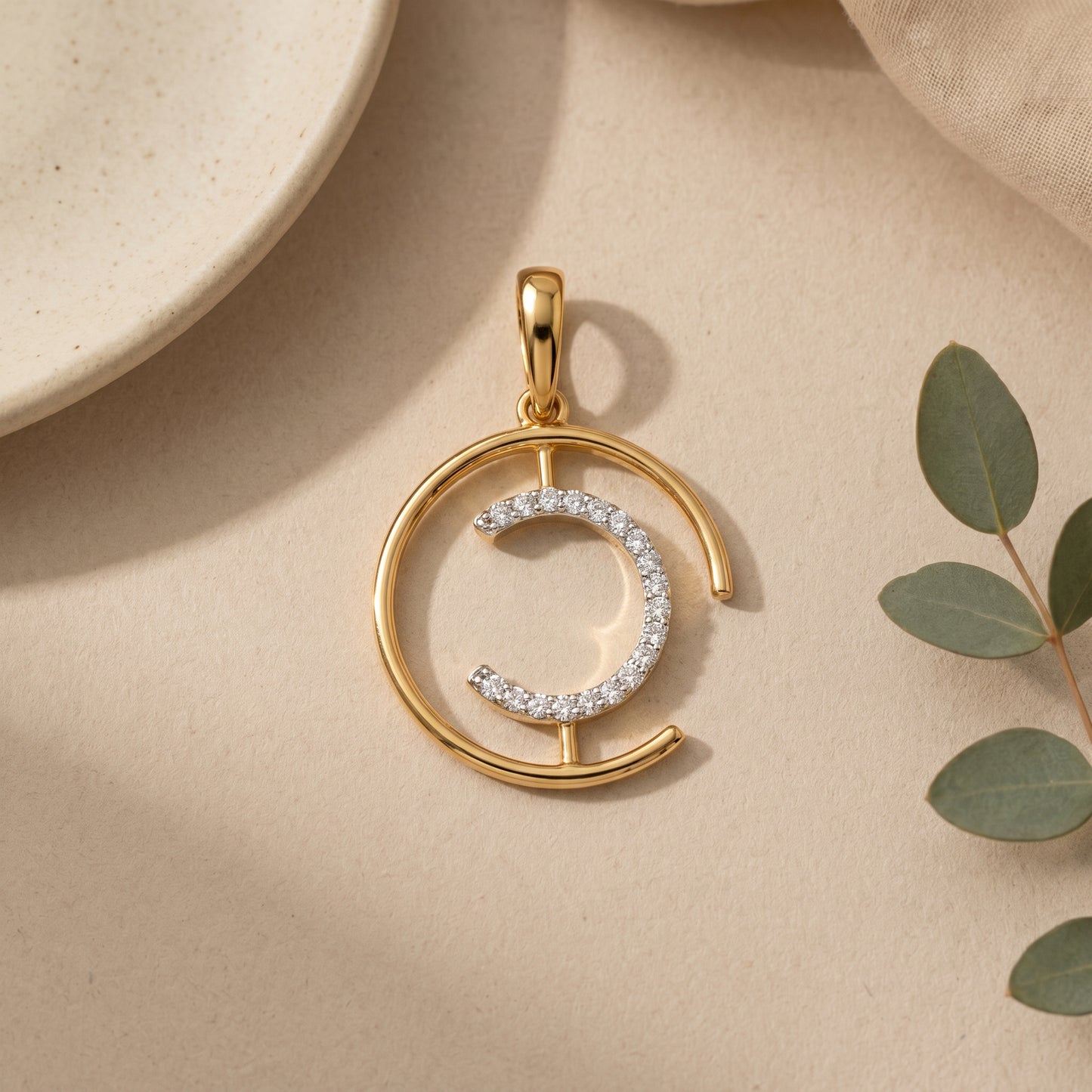 18KT Gold Diamond Double Circle Pendant for Women