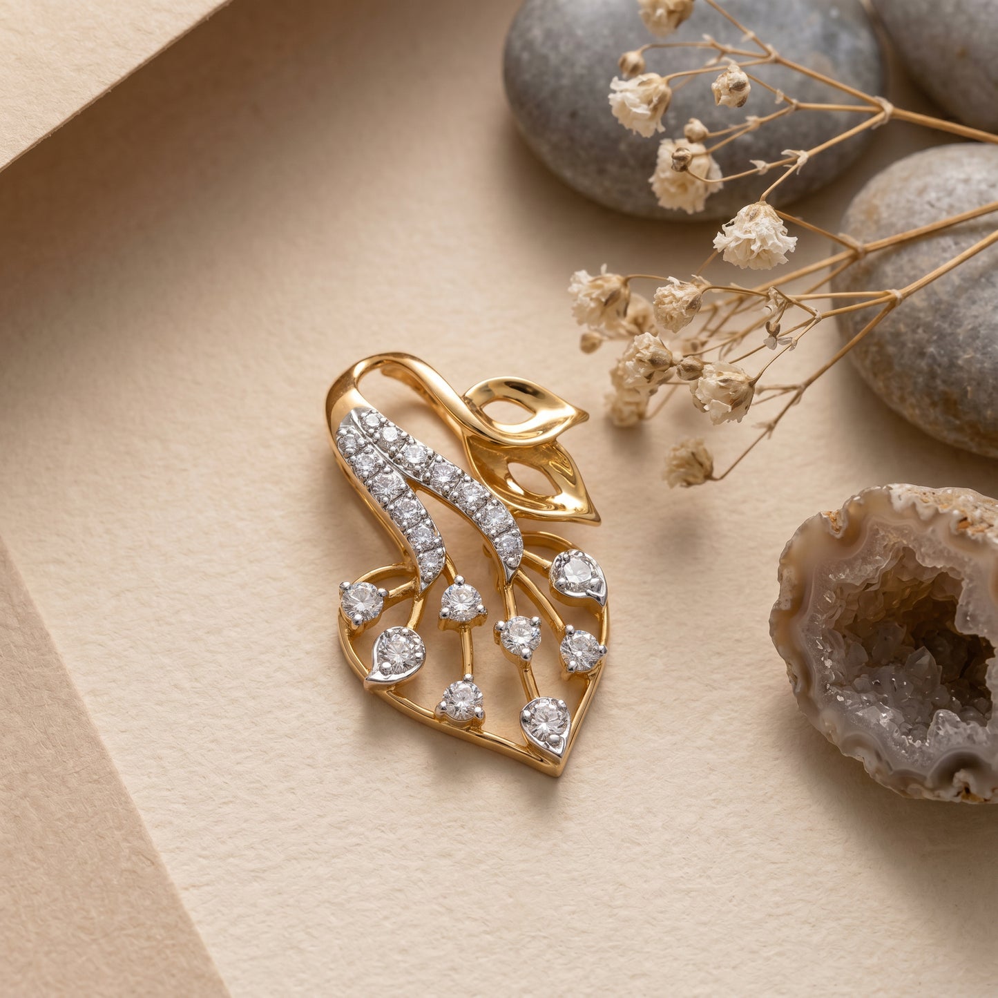 18KT Gold Diamond Heart Vine Pendant for Women