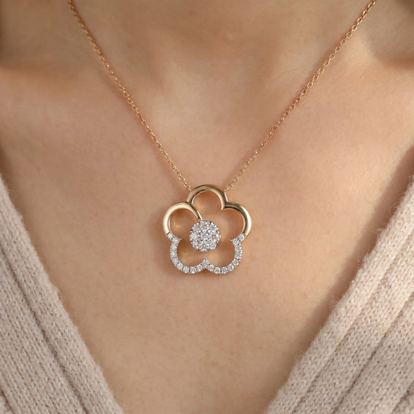 18KT Gold Diamond Clover Pendant Chain for Women