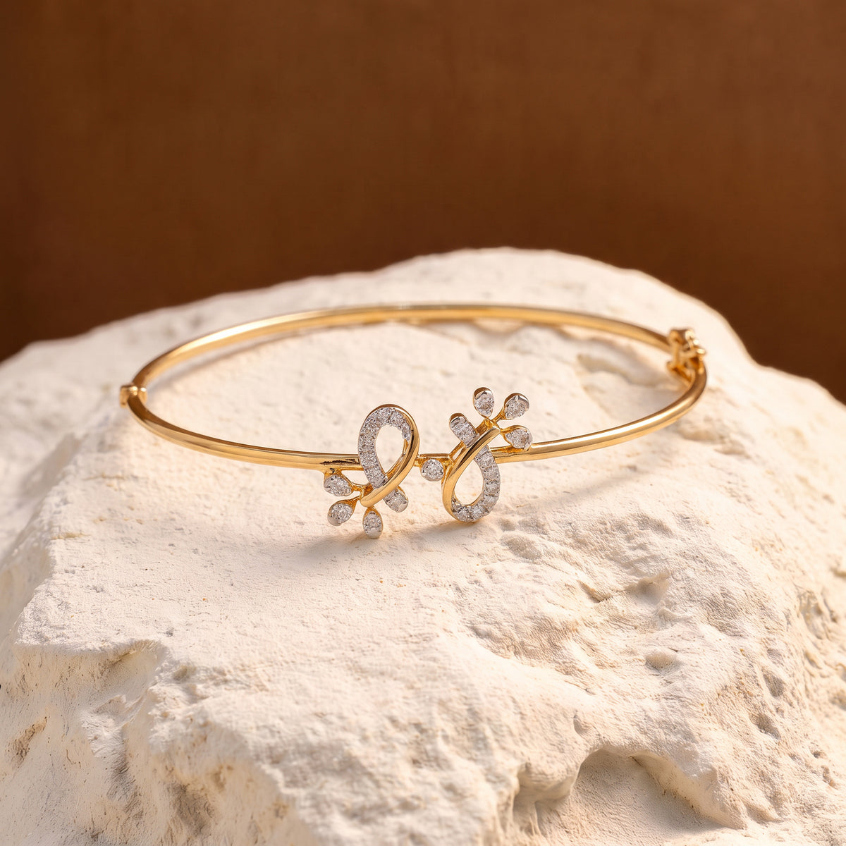 18KT Gold Diamond Floral Bracelet for Women