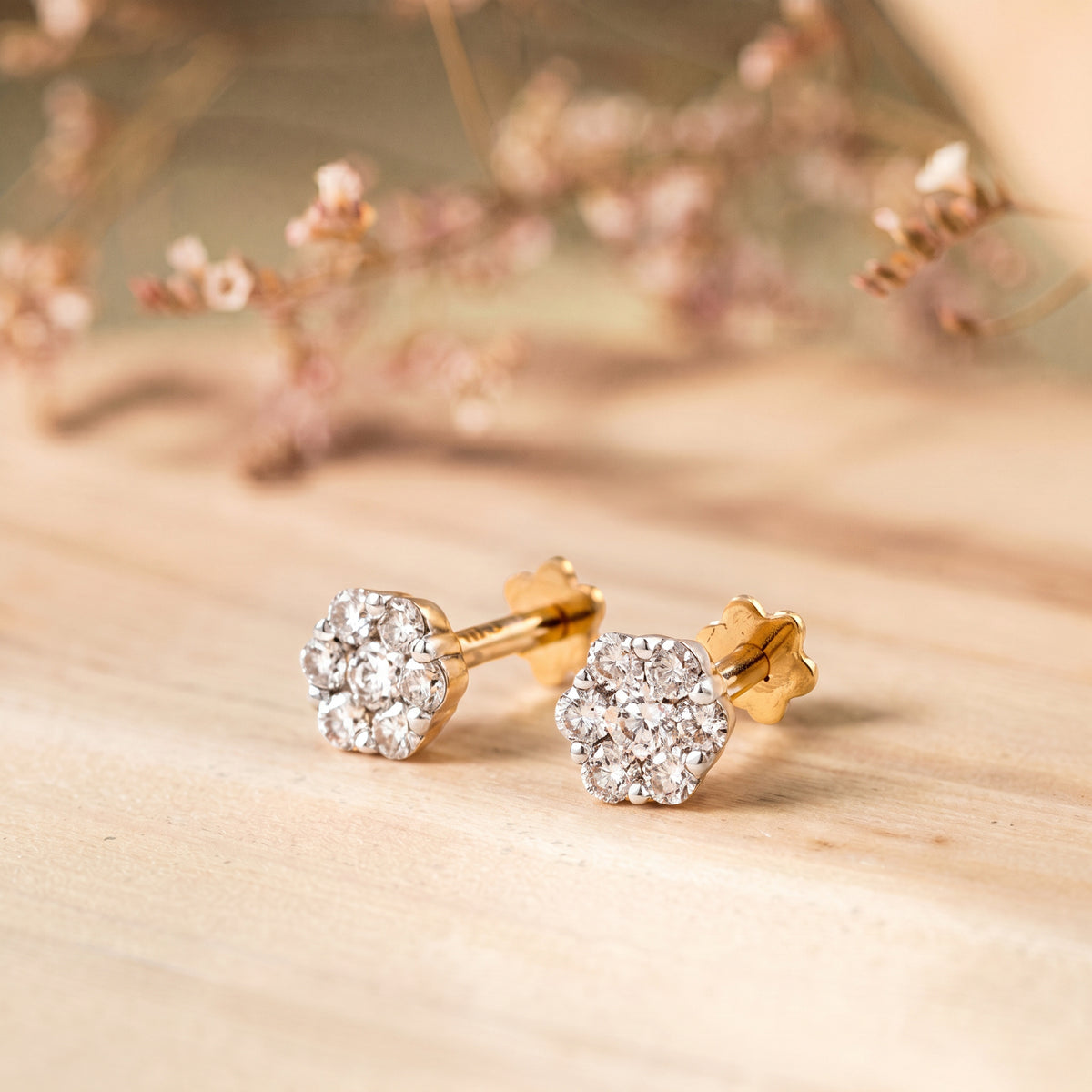 18Kt Gold Diamond Flower Cluster Studs