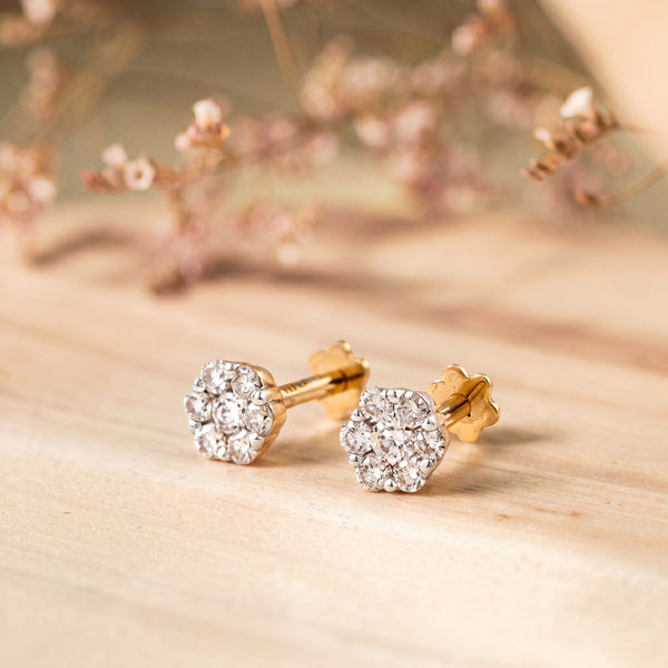 18Kt Gold Diamond Flower Cluster Studs