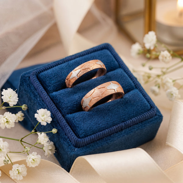 Madhu Honeycomb Texture Two-Tone 18kt Couple Bands