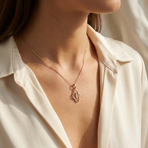 Orbit Interlock 18kt Gold Diamond Pendant for Women