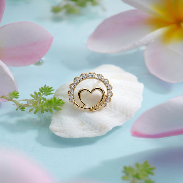 Prema Diamond Circle Heart 18kt Gold Pendant For Women