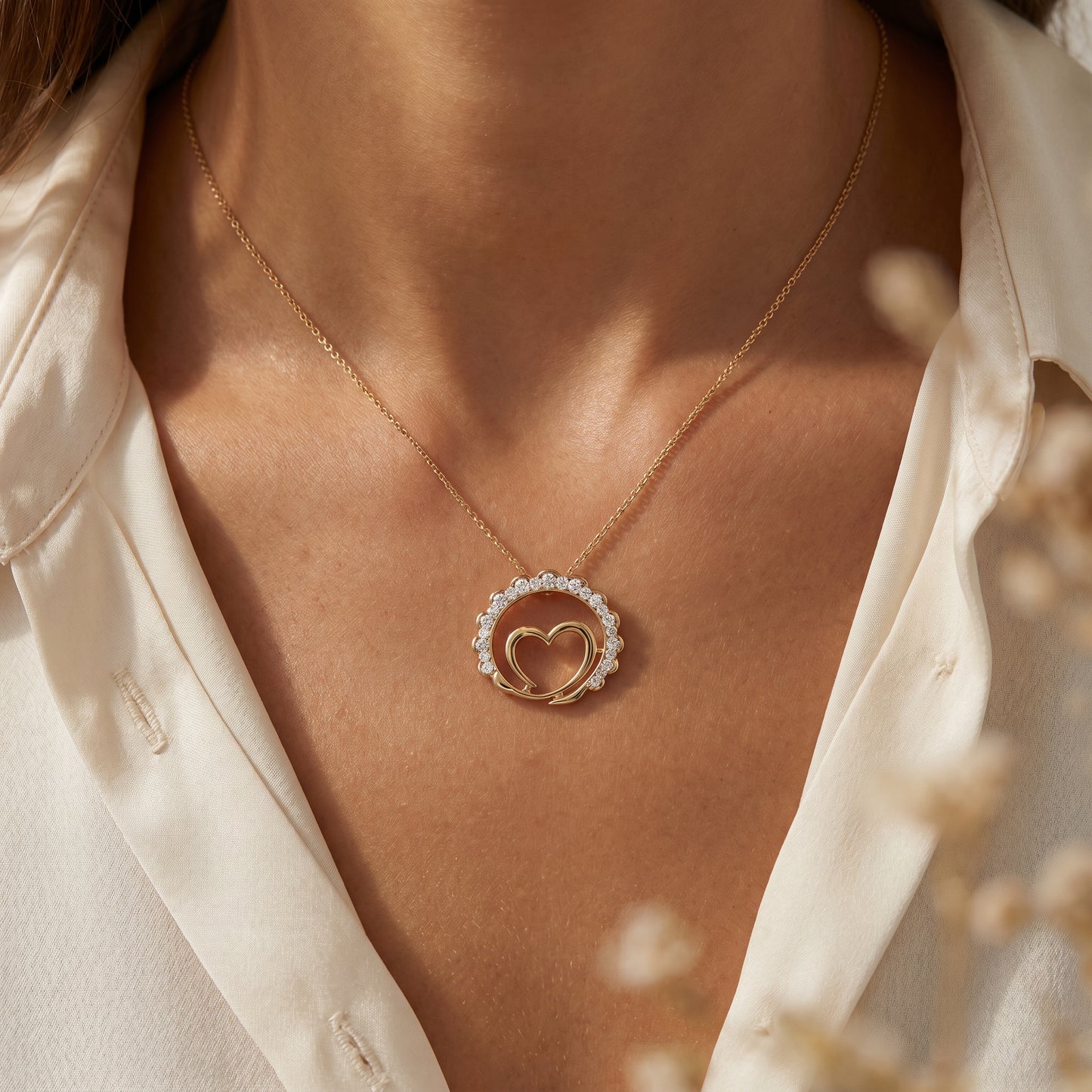 Prema Diamond Circle Heart 18kt Gold Pendant For Women