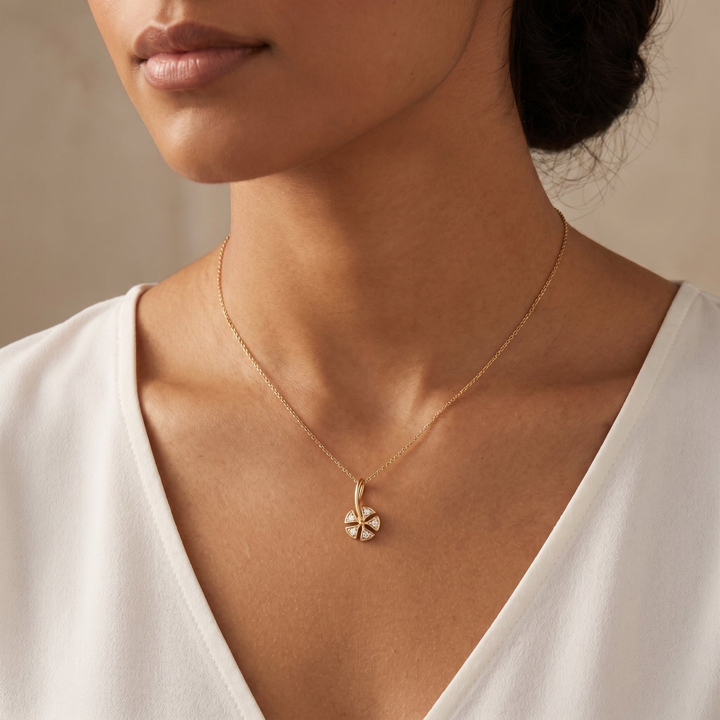 Phool Diamond Flower 18kt Gold Pendant For Women
