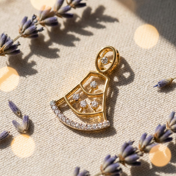 Pankhi Diamond Fan Pendant in 18kt Gold for Women
