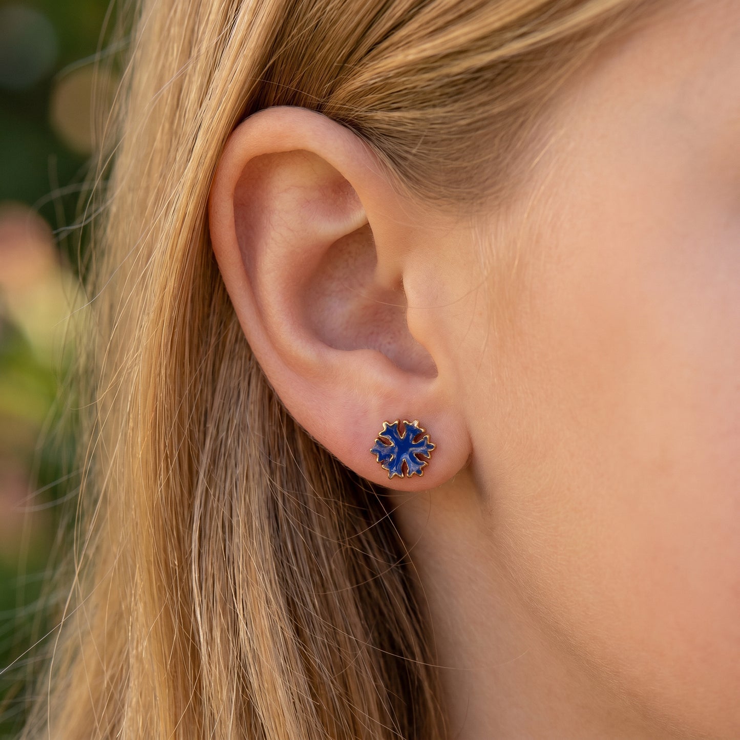 Hima Kids Snowflake Enamel 18kt Gold Earrings